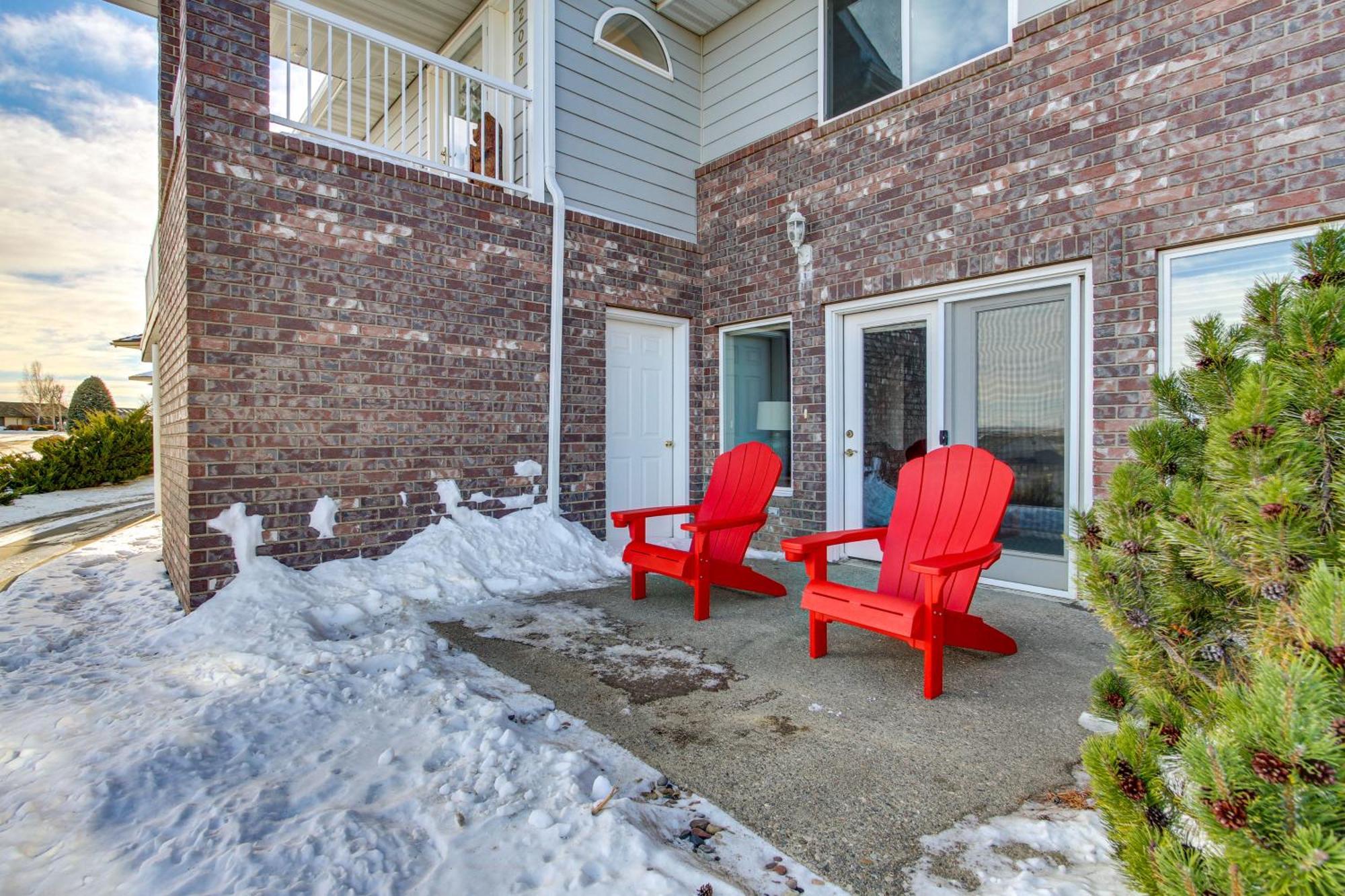 Inviting Great Falls Home With Wraparound Deck! Exterior photo